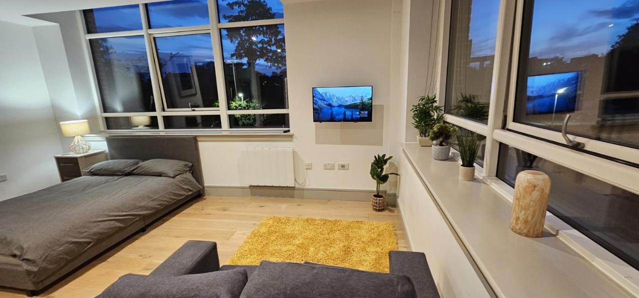 Studio Flat In Tottenham London Exterior photo